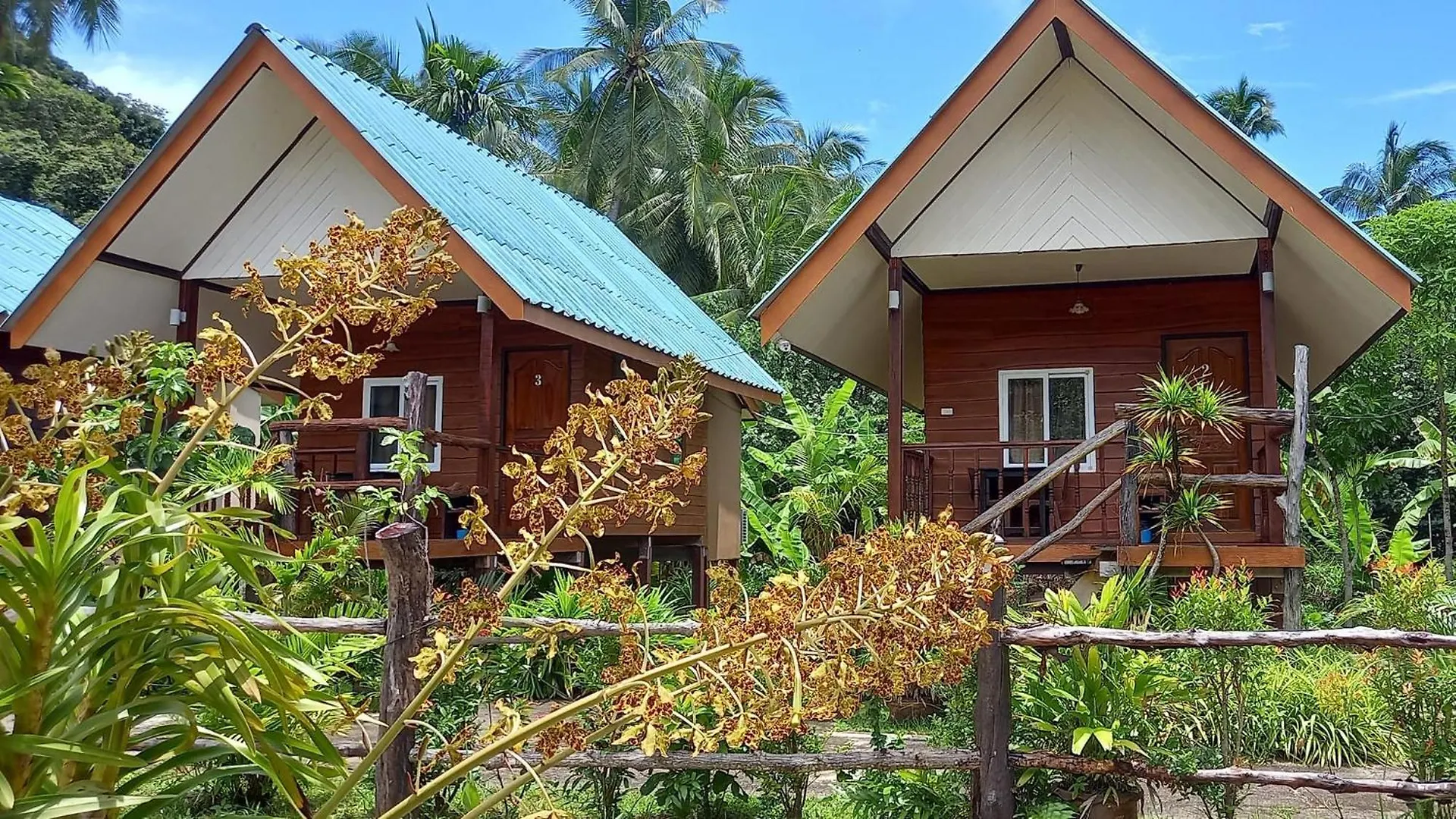 Pensionat รายานี Hotell Ko Por